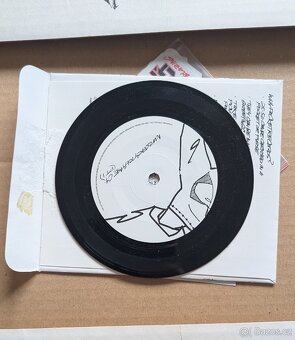 U.N.K.L.E-Psyence Fiction Survival Kit VINYL - 7