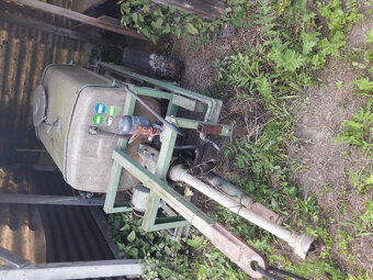 Traktor + příslušenství - 7