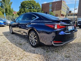 Lexus ES 300 h 2.5 160KW/DPH/360Kam/Kůže/Navi - 7