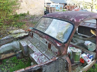 Škoda 440 pravostranné řízení - 7