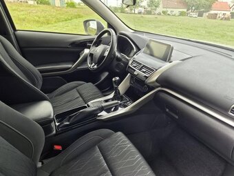 Prodám Mitsubishi Eclipse Cross 1.5 T 120kW - KLIMATIZACE - 7
