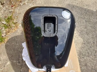 HARLEY DAVIDSON® BREAKOUT FXSB - 7