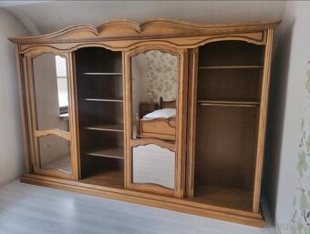 ,,,,,,ZAMLUVENO,,,,,LOŽNICE SKŘÍŇ S POSUVNÝMI DVEŘMI - 7