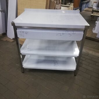 Nerezový pracovní stůl s policí - 7