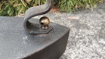 Stará žehlička patent W.LUNDH No 5 s nahřívacím tělískem. - 7