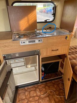 KIP karavan, okno do karavanu + další doplňky - 7