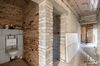 Prodej rodinného domu 219 m², pozemek 1432 m² Troskotovice - 7