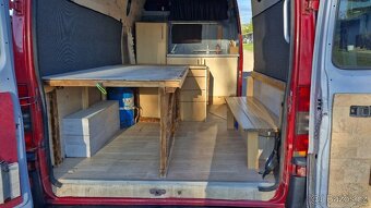 Peugeot Boxer obytná dodávka - 7
