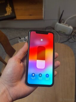 iPhone Xr 64gb Jako Nový - 7