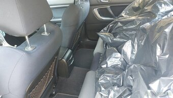 Prodám Subaru Legacy 2.5i 4x4 121kw ČR automat - 7
