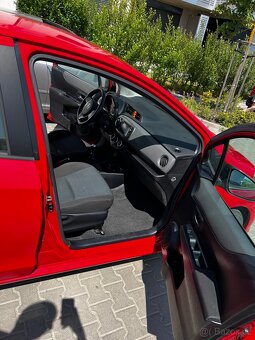 Toyota Yaris - 7