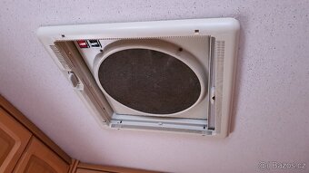 Prodám karavan KNAUS - 7