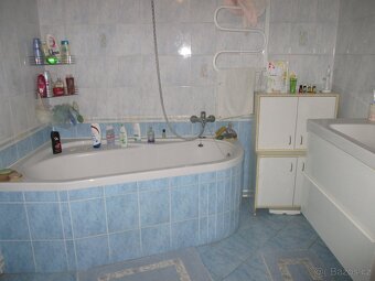 Prodej rodinného domu Vinaře - 7