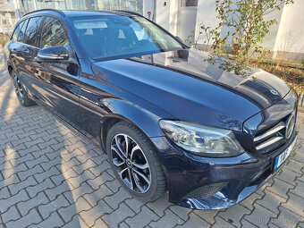 MERCEDES C220D / 131000 KM STAV NOVÉHO VOZU - 7
