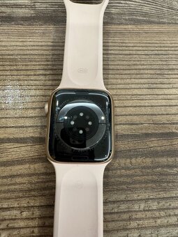 Apple Watch 6, 44mm - 7