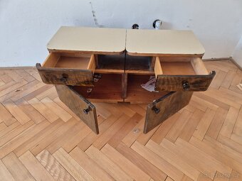 historická retro komoda skříňka noční stolek bufet Halabala - 7