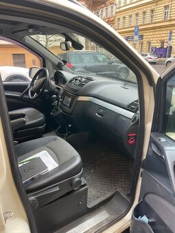 Mercedes Benz Viano - 7