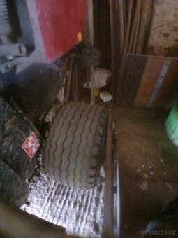 LIS na kulaté balíky CASE RB 454  s řezáním - 7