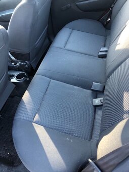 Chevrolet Aveo - - 7