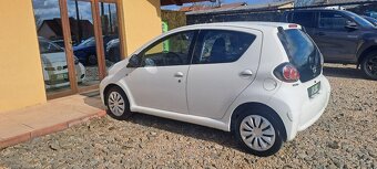 Toyota Aygo 1.0i 50kW Cool 5 dveř - 7