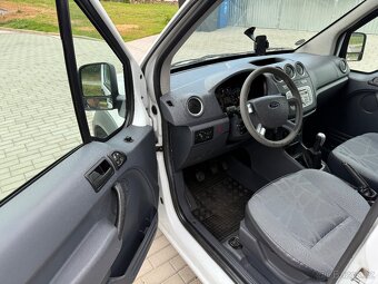 Ford Transit Connect 1.8 TDCI 5/2013 Koupeno nové v ČR - 7