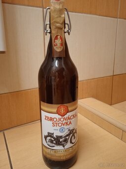 Staré lahve od piva. - 7