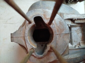 Motor, blok motoru Jawa 175 - 7