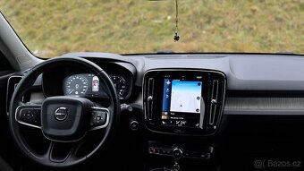 VOLVO XC40, 2.0 D4 (nafta) 4X4 model 2020 - 7