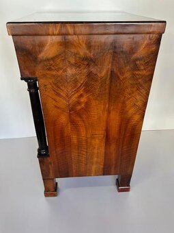 Malá komoda biedermeier okolo roku 1820. - 7