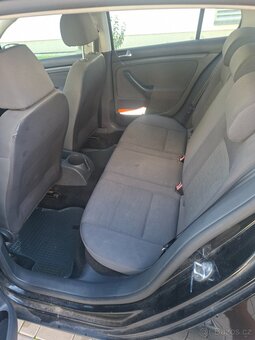 Volkswagen Golf 5 1.4 59kw , rok : 2008 - 7