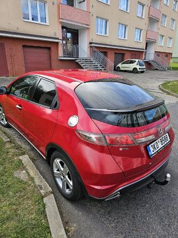 Honda Civic 8 - po velkém servise, nová STK, tažné zařízení - 7
