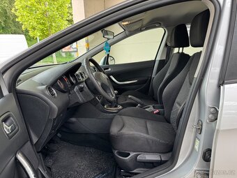 Peugeot 308 1.4i/72 kW/ČR-2. majitel/servisováno/176 tkm - 7