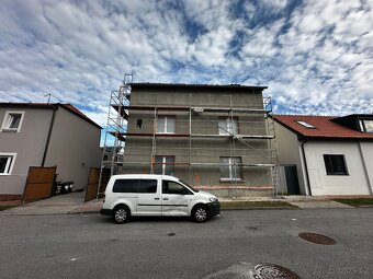 Stavíme a rekonstruujeme bytů a domů, plotů, zahradu - 7