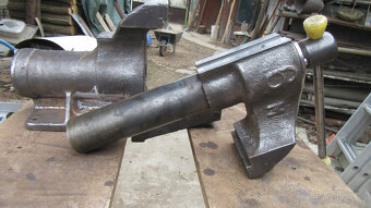 RETRO - kovany  svěrák--50kg - 7