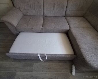 Prostorný rohový gauč do tvaru L - 7