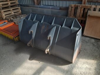 Kloubový teleskopický nakladač TL 855 - 7