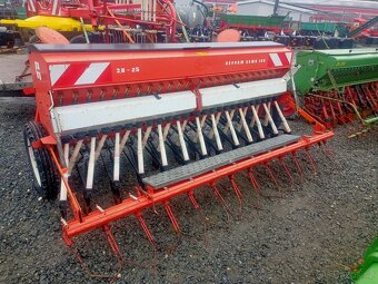 Pěkný secí stroj Reformy 3 m - 7