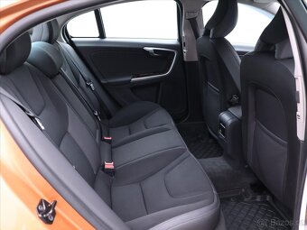 Volvo S60 2,0 T 149kW Xenon Navi (2010) - 7
