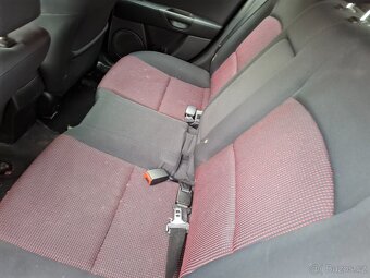 Mazda 3 1.4i 62 kw Klima Model 2005//Na Opravu/// - 7