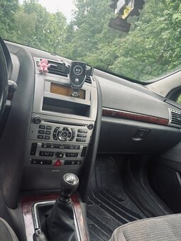 Peugeot 407sw - 7