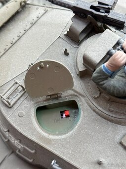 RC tank Walker Bulldog - 7