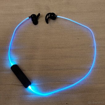 Bluetooth sluchátka se světelným efektem - 7