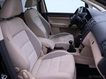 Volkswagen Touran 1,4 TSI 103kW Navi Xenon Pano (2011) - 7