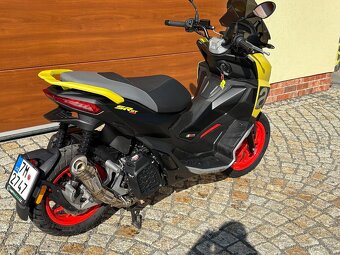 APRILIA SR GT 200 - 7