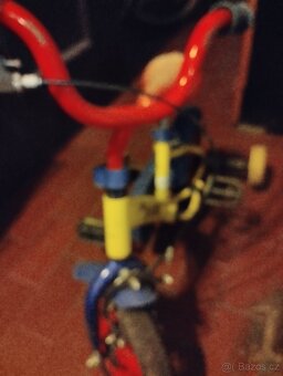 Dětské kolo s přídavnými kolečky - 7