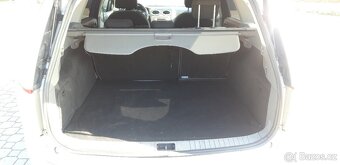 Ford Focus 2,0i 16V  Carving  107 kw  kombi - 7