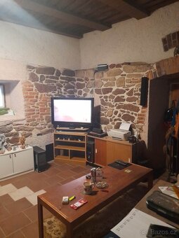 Byt 3+kk v prvním patře vesnického domu se zahradou - 7