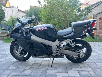 Kawasaki zx7-r Zx7r černá barva - 7