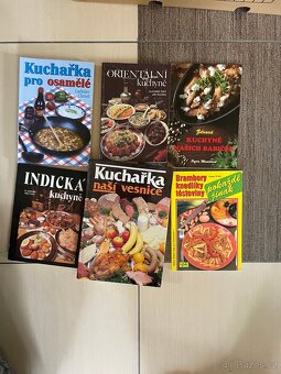 prodám kuchařky - jako nové - 7