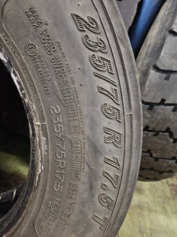 Nákladní vlekové pneu 235/75R17,5 - 7